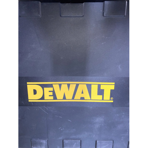 KIÁRUSÍTÁS DeWALT DCN890P2-QW akkus beton szegbelövő XR (2x5,0Ah/18V) SZERVIZELT