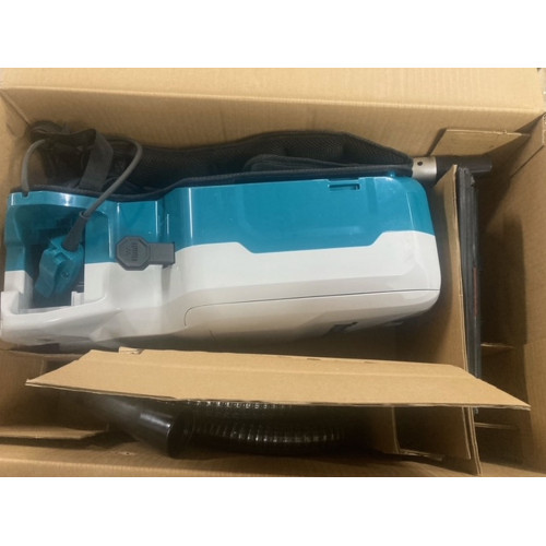 Makita DVC660Z háti porszívó 2x18V LXT Li-ion BL 11kPa 6L HEPA, akku nélkül