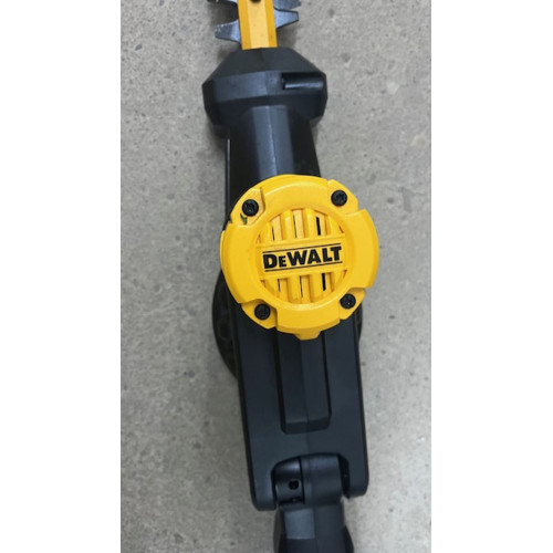 KIÁRUSÍTÁS DeWALT DCMPH566N-XJ akkus sövénynyíró 55 cm 18 V akku nélkül SZERVIZELT