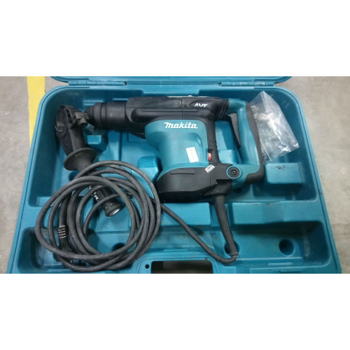 KIÁRUSÍTÁS MAKITA SDS-PLUS fúró-vésőkalapács HR3210C SZERVIZELT