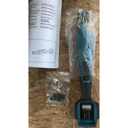 KIÁRUSÍTÁS Makita WR100DZ akkus racsnis kulcs 12V, (akku és töltő nélkül)