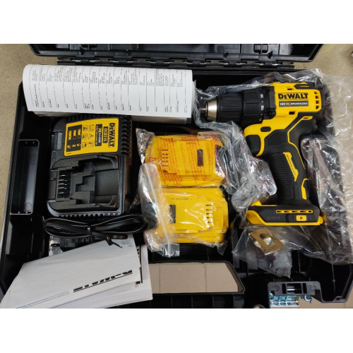 DeWALT akkus fúró-csavarozó XR 18V 2x2 Ah DCD708D2T-QW