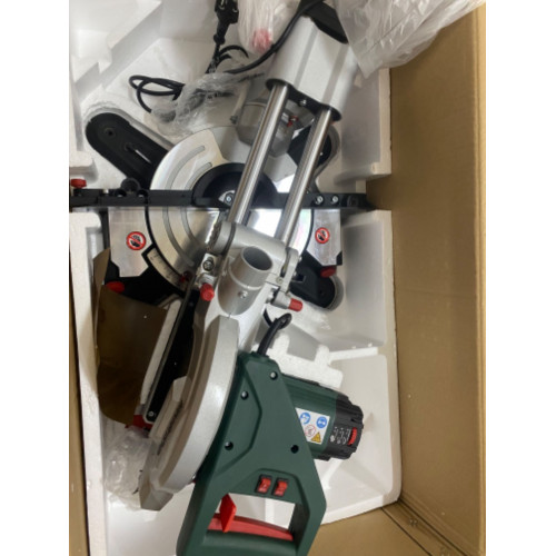 KIÁRUSÍTÁS Metabo 619261000 KGSV 216 M Fejezőfűrész 216 mm SZERVIZELT
