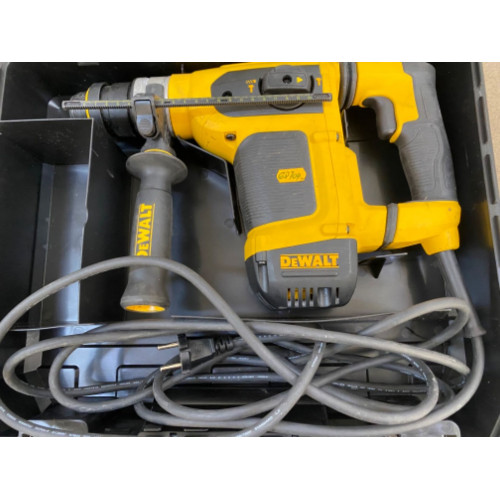KIÁRUSÍTÁS DeWALT D25413K-QS Kombikalapács SDS-Plus (1000W/4,2J) Koffer SZERVIZELT