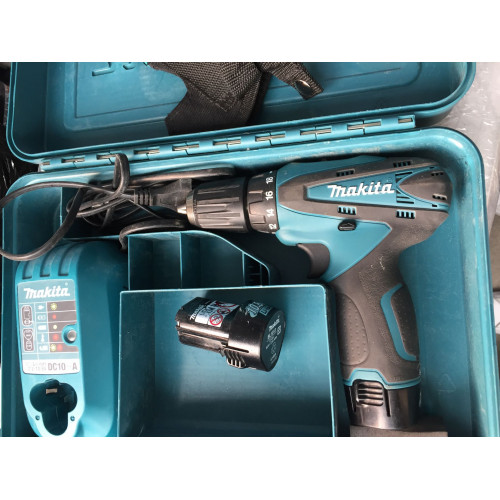 Makita DF330DWE Akkus fúró-csavarbehajtó