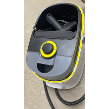 KIÁRUSÍTÁS KÄRCHER SC 4 Deluxe Gőztisztító 2200W/4bar/1,3 l SZERVIZELT