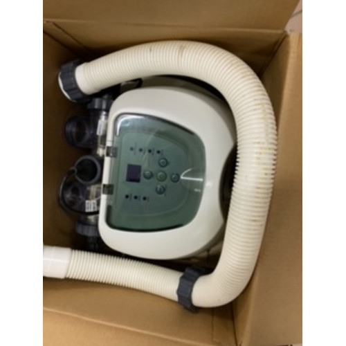 KIÁRUSÍTÁS INTEX Krystal Clear Saltwater sóbontó, 230 V 26668 HASZNÁLT