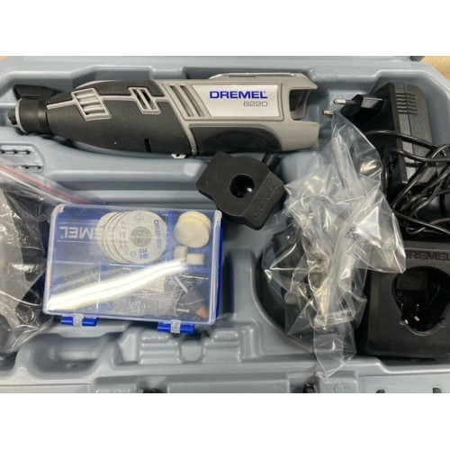 KIÁRUSÍTÁS Dremel 8220-2/45 Vezeték nélküli szerszámok F0138220JH SZERVIZELT