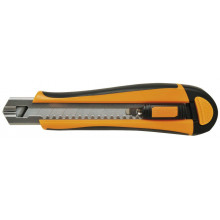 Fiskars forgácsolókés tálcával 18mm 1004620