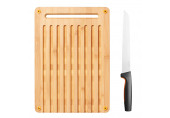 Fiskars Functional Form Bambusz vágódeszka és kenyérvágó kés szett 1057551