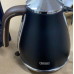 KIÁRUSÍTÁS DeLonghi Icona Vintage Vízforraló KBOV2001.BK SZERVIZELT